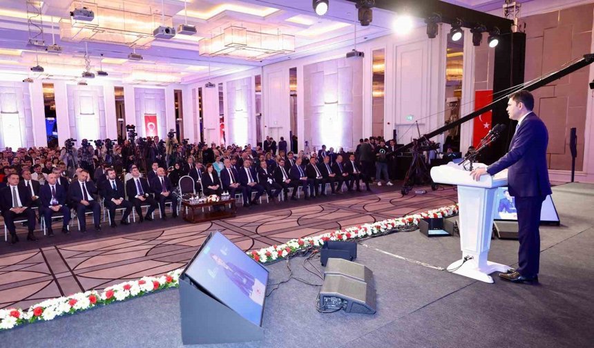 Bakan Kurum: 'İstikrarsızlık süreci ve iklim değişikliği ekolojik beka meselesidir'