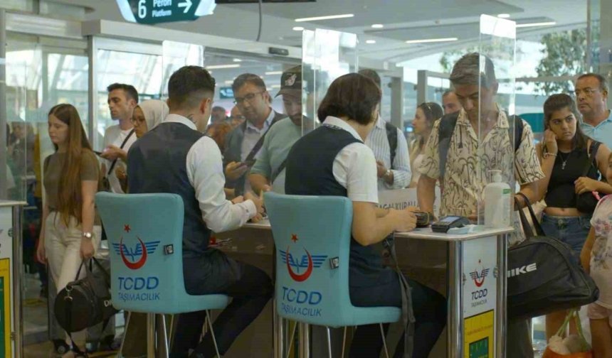 Bakan Uraloğlu: 'Dijital ortamda gerçekleştirilen biletleme işlemi sayesinde 3 bin ağacın kesilmesini önledik'