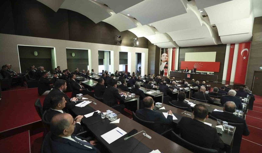 CHP Genel Başkanı Özel, il başkanları toplantısına başkanlık etti