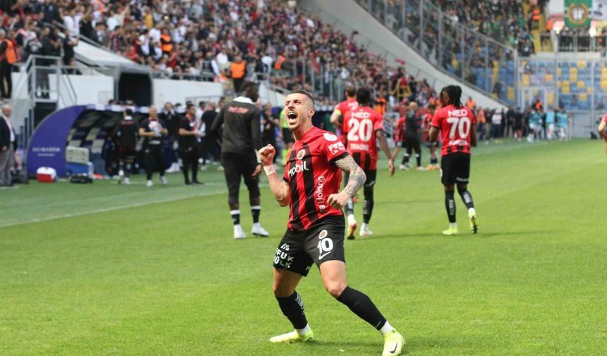 Trendyol Süper Lig: Gençlerbirliği: 1 - Kocaelispor: 0 (İlk yarı)