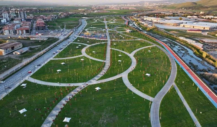 Yeşil ve huzurun buluşma noktası: Sincan Park