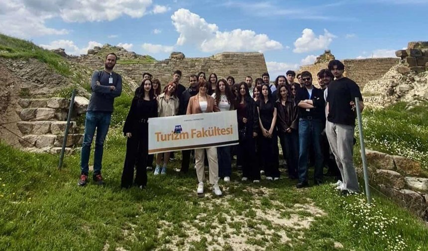 Anadolu Üniversitesi Öğrencileri Polatlı’nın Tarihî Mirasını Yerinde İnceledi