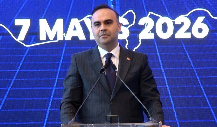Bakan Kacır: 'Ülkemiz en az 5 üretim tesisiyle yıllık 20 gigavatın üzerinde güneş hücresi üretim kapasitesine erişecek'
