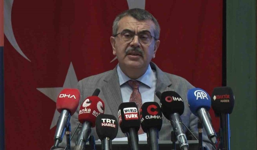 Bakan Tekin: 'Teknolojiye yön verecek insanı yetiştiren ülkeler, geleceğin dilini de kendi değerleriyle kurma imkanına sahip olacaklar'