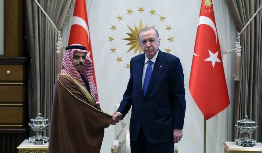 Cumhurbaşkanı Erdoğan, Suudi Arabistan Dışişleri Bakanı Ferhan'ı kabul etti