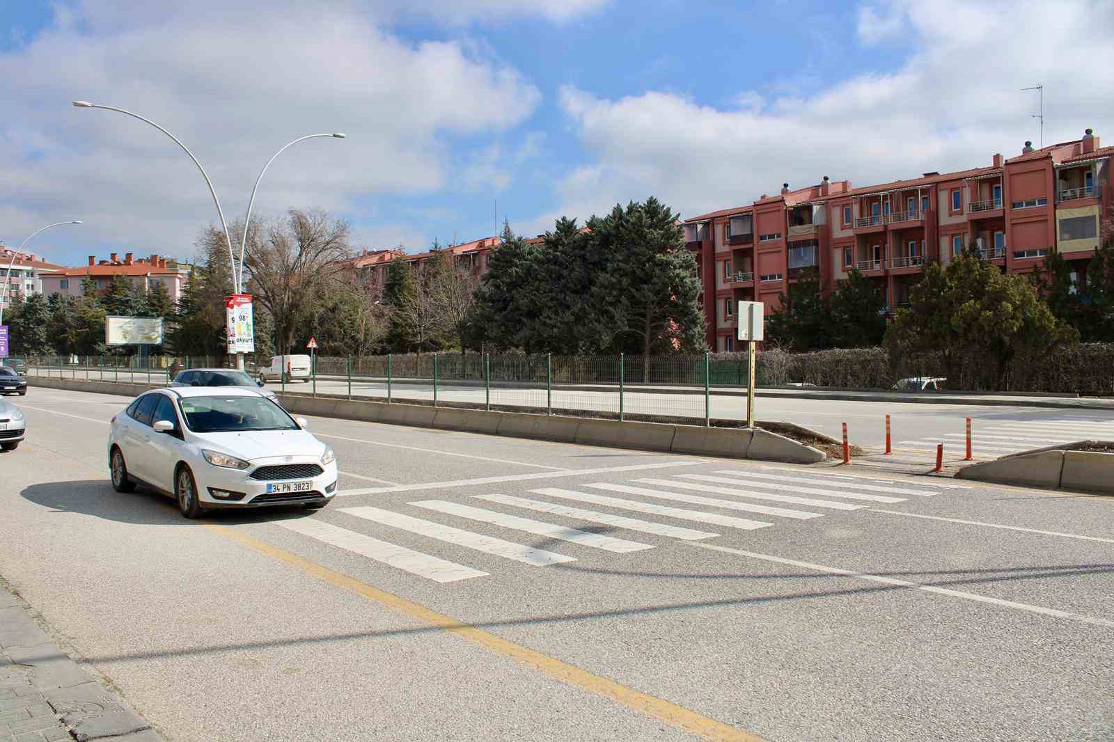 Ankara'da trafik kazasında vefat eden 14 yaşındaki kızın babası: 'Makas atarak ilerleyen sürücü yaya geçidinde kızıma çarpmış, kanlar içindeydi'