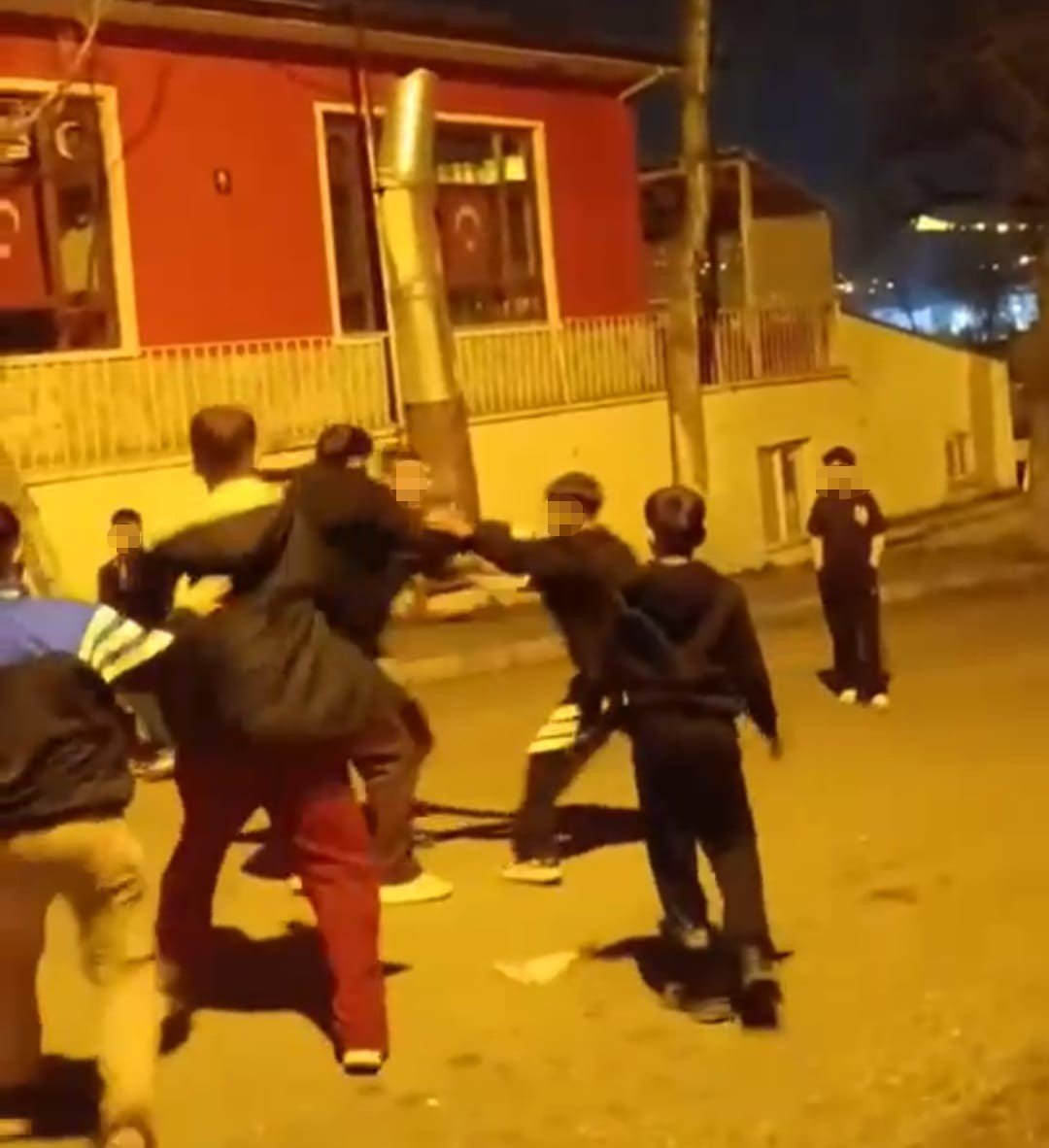 Ankara'da bir çocuğu darp eden 2 çocuk tutuklandı
