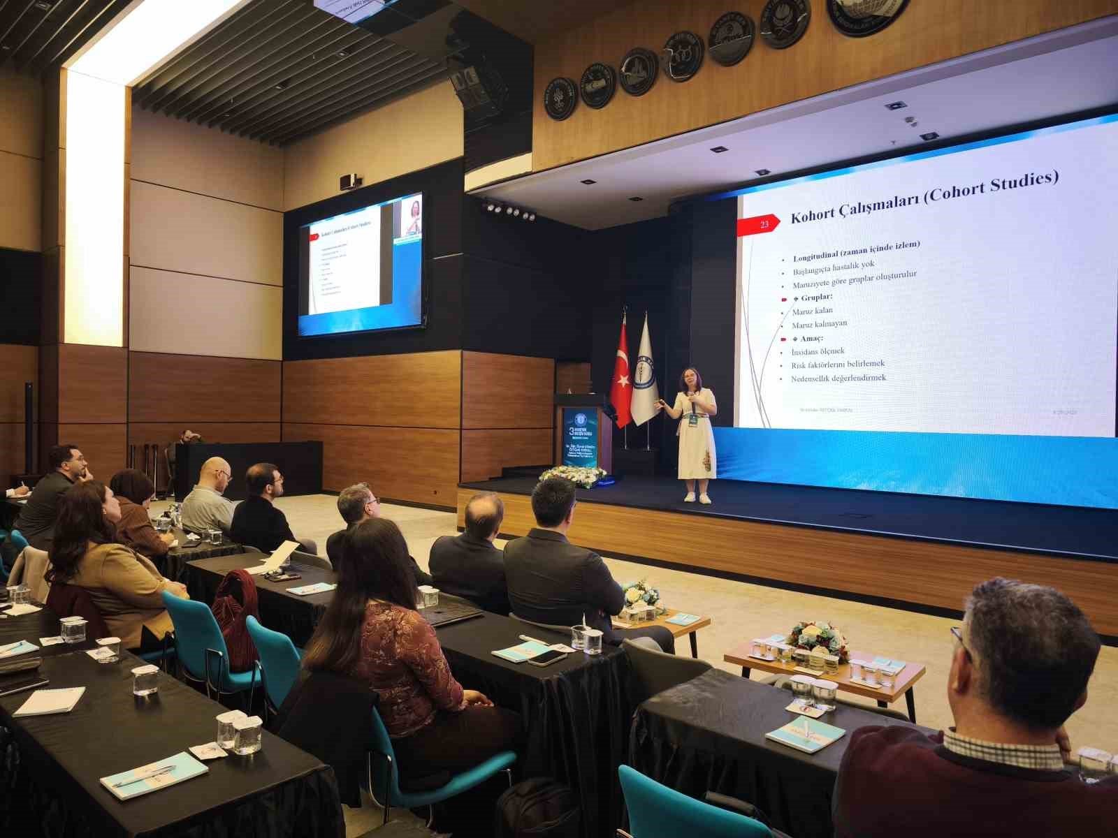 Sağlık-Sen'den sağlık ve sosyal hizmet profesyonellerine yönelik Akademik Gelişim Kursu