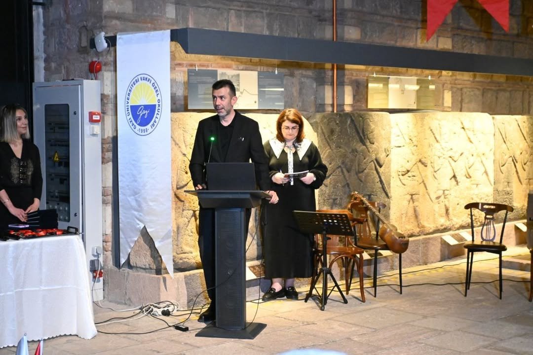 Ankarada Düzenlenen Anadolu Öyküsü Sanat Sergisinde Azerbaycan Kültürüne Dair Eserler Sergile 2