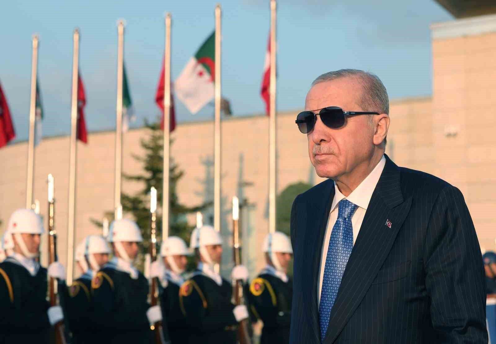 Cumhurbaşkanı Erdoğan, Cezayir Cumhurbaşkanı Tebbun'u karşıladı