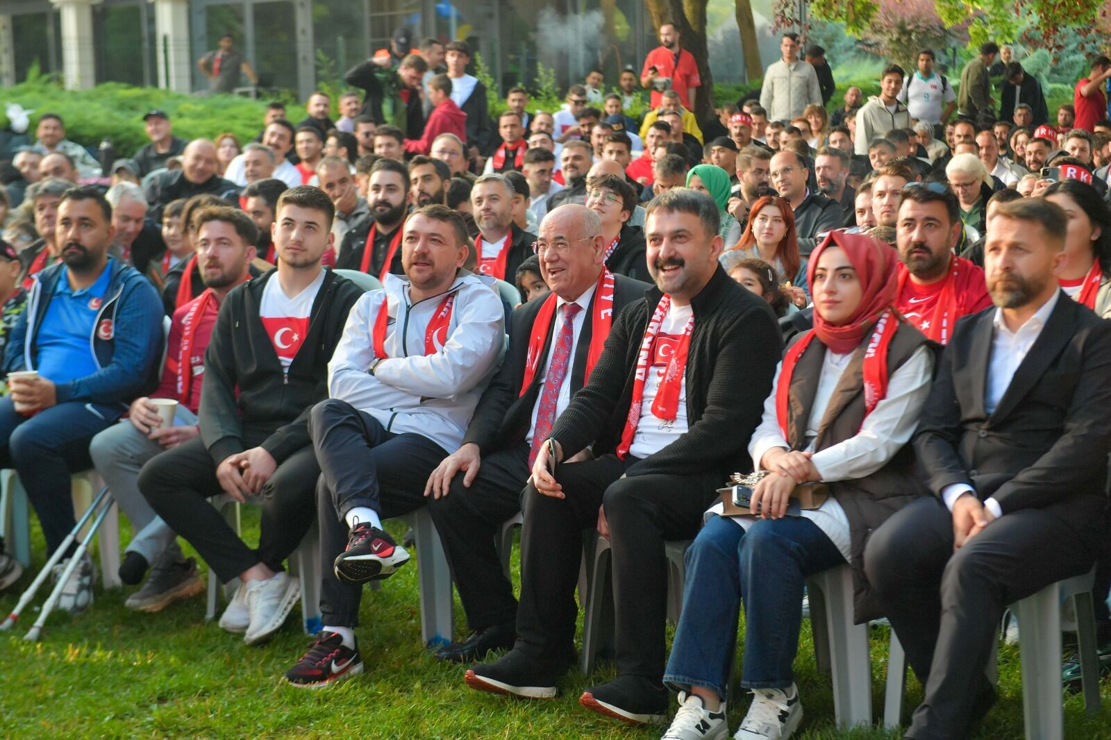Başkentliler, AKK İle Gençlik Parkı'nda Milli Maç Heyecanını Yaşadı